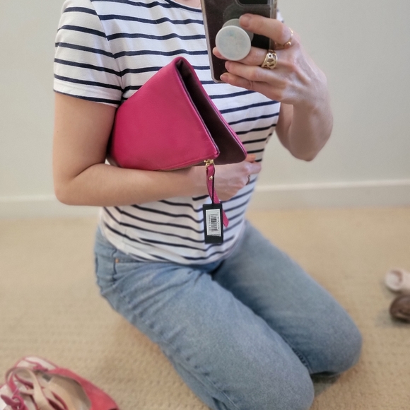 NWT REAL LEATHER BANANA REPUBLIC CLUTCH - Picture 1 of 10